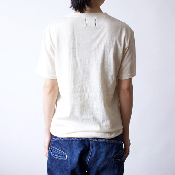 ウールTシャツ／糸と色（イトトイロ）｜愛着を持ってずっと使い